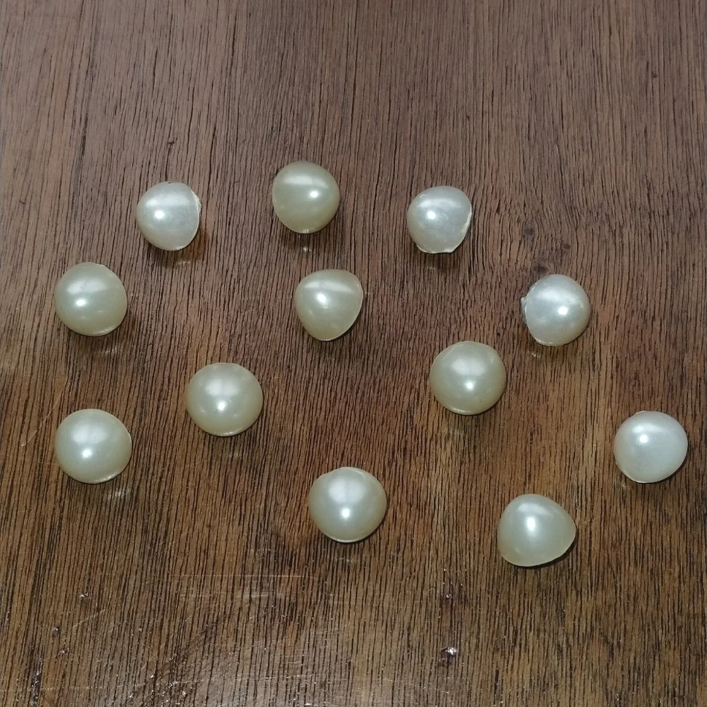 Off White Buttons